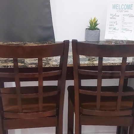 Apartament Budget & Basic In Local Neighborhood, 7Min Drive To Downtown Nassau Beach Paradise Zewnętrze zdjęcie